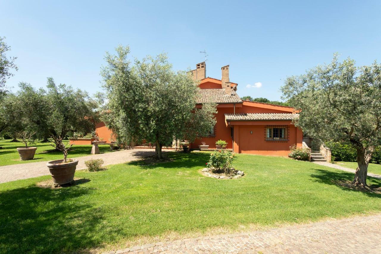 Villa In Via Della Marcigliana Casale Torre San Giovanni Exterior foto